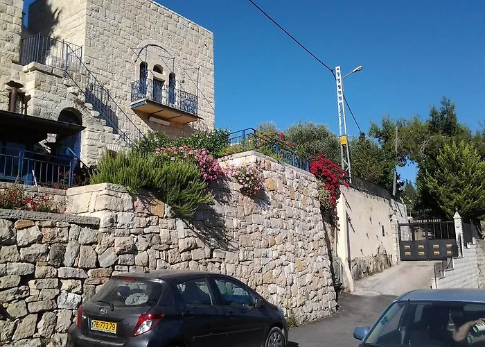 בית הארחה רוזרי סיסטר עין כרם